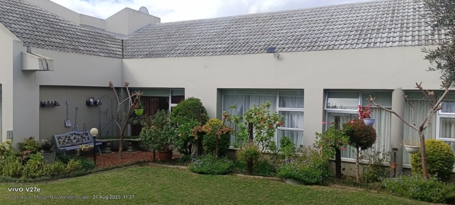 3 Bedroom Property for Sale in Hartenbos Central Western Cape